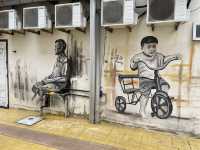 Kluang Street Art Safari: Hunting Murals & Munching Kaya Toast" 🎨🚶♀️☕