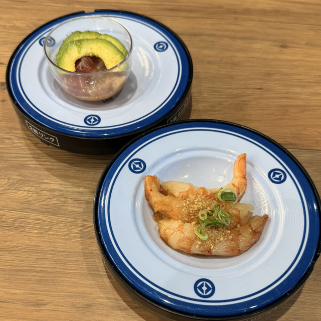 【大阪万博】万博限定！70ヵ国の料理が回る✨ウワサのくら寿司✨