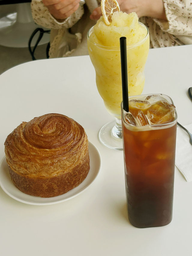 감성 가득한 공간 속, 특별한 한 잔의 여유☕️✨