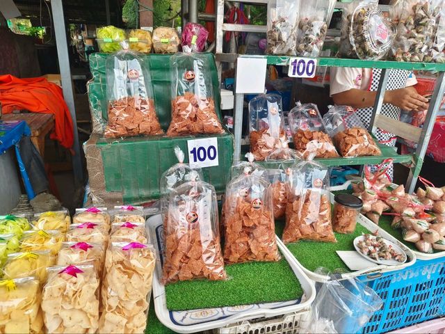 ตลาดไทยสามัคคี วังน้ำเขียว
