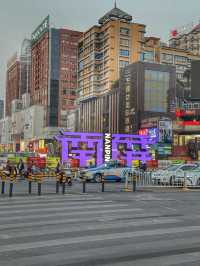 From Golden Gates to Timeworn Alleys: A Spring Walk in Kunming’s Old Soul