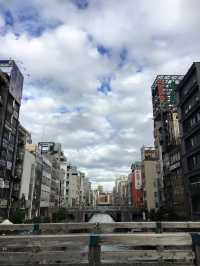 🏮 大阪道頓堀｜美食與霓虹交織的熱鬧街區 
