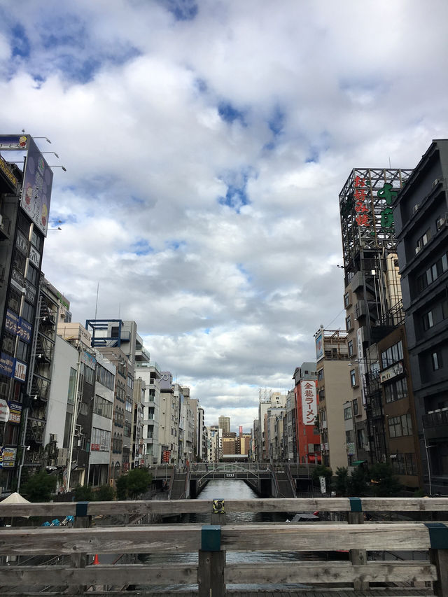 🏮 大阪道頓堀｜美食與霓虹交織的熱鬧街區 