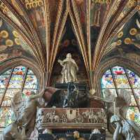 **Weekend Escape to Wawel Royal Castle: A Majestic Journey Through Poland's History!** 👑🏰
