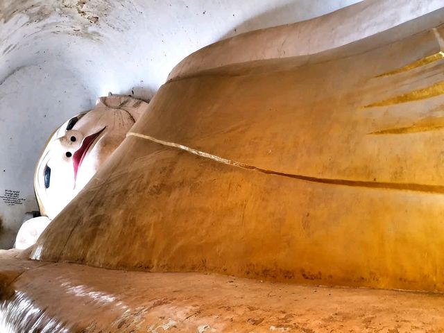 Manuha Phaya Pagoda: A King’s Captivity in Stone