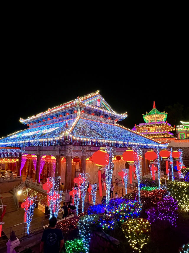 A Thousand Lights, A Thousand Blessings: Chinese New Year at Kek Lok Si