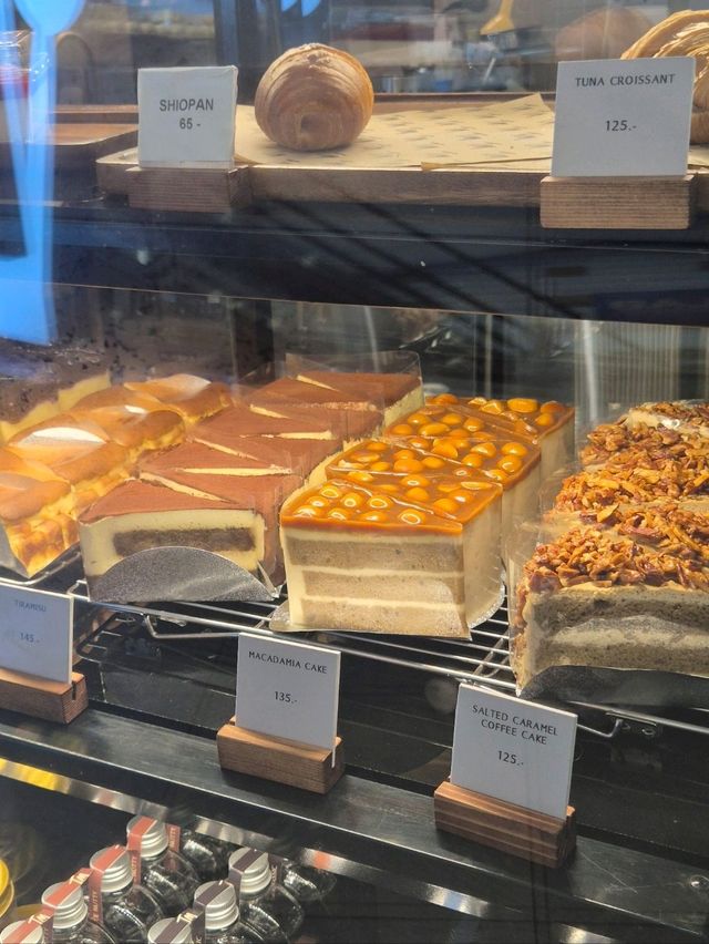 Twin Made Specialty Coffee & Bakery @Terminal21
