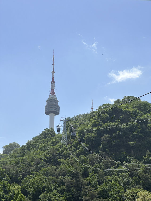 Visiting Namsan Tower: Seoul’s Iconic Landmark 🇰🇷🗼