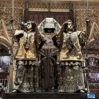 Discovering the Tomb of Christopher Columbus: A Controversial Legacy in Seville Cathedral