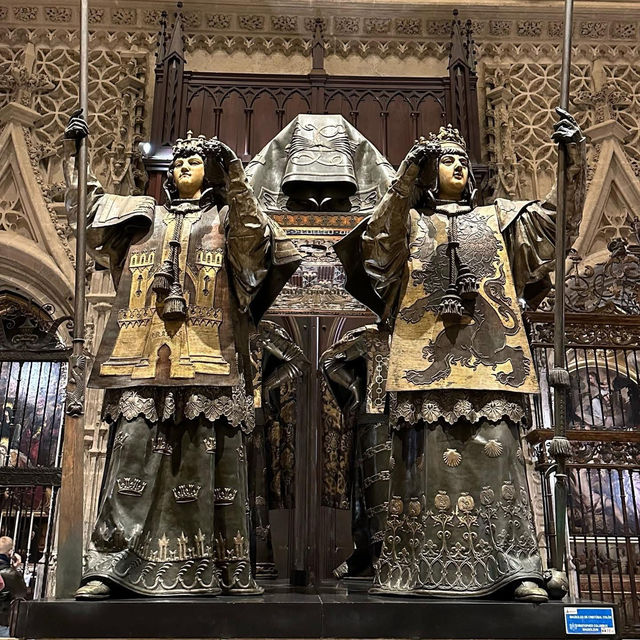 Discovering the Tomb of Christopher Columbus: A Controversial Legacy in Seville Cathedral
