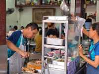 Nai Ek Roll Noodle – Chinatown’s Legendary Bowl of Comfort 