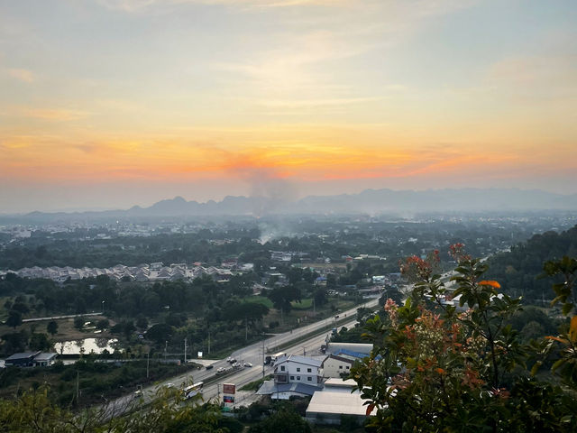 🌄☀️ มุมลับดูพระอาทิตย์ตก…ที่ปากแพรก 🌿 
