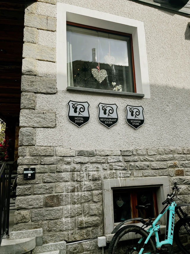 Restaurant Julen – Traditional Swiss Dining with a Cozy Alpine Vibe