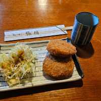 伊勢必吃老鋪！豚捨牛肉可樂餅與牛丼 🍛🥢