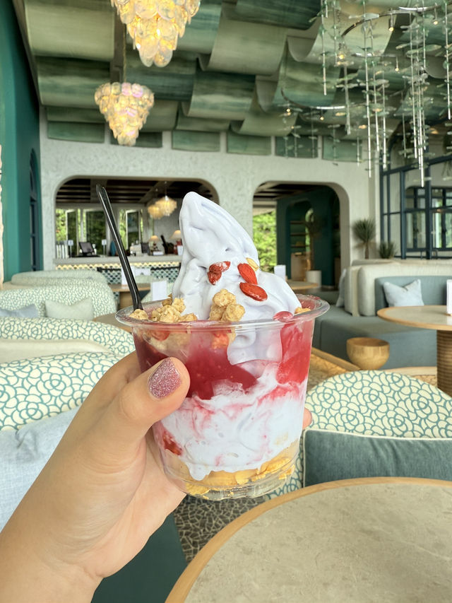 ☕️🍰 รีวิว Sylvie Café เกาะช้าง ☕️🍰