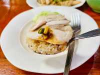 🌟ข้าวมันไก่น้ำจิ้มสูตรโบราณ ร้านอร่อยต้องลอง