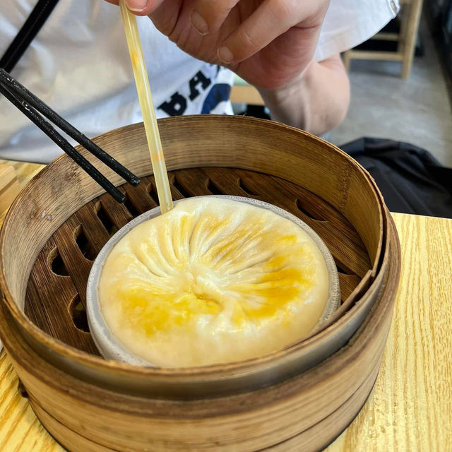 驚豔味蕾的蟹黃面 💕 蟹味鼎 ! 全都是用蟹膏蟹肉製成 口感一流