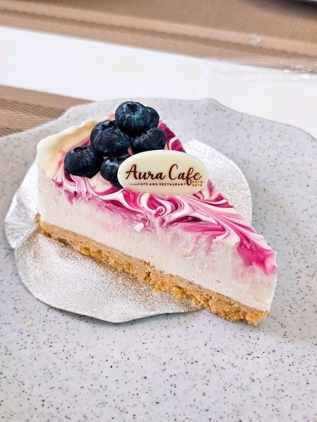 Aura Cafe and Restaurant Khon Kaen 🍰