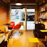 Easel coffee N bar