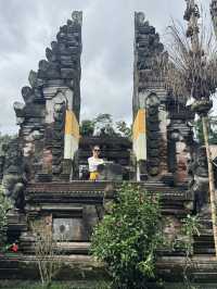 "Spiritual Cleansing at Bali’s Holy Spring – Tirta Empul”