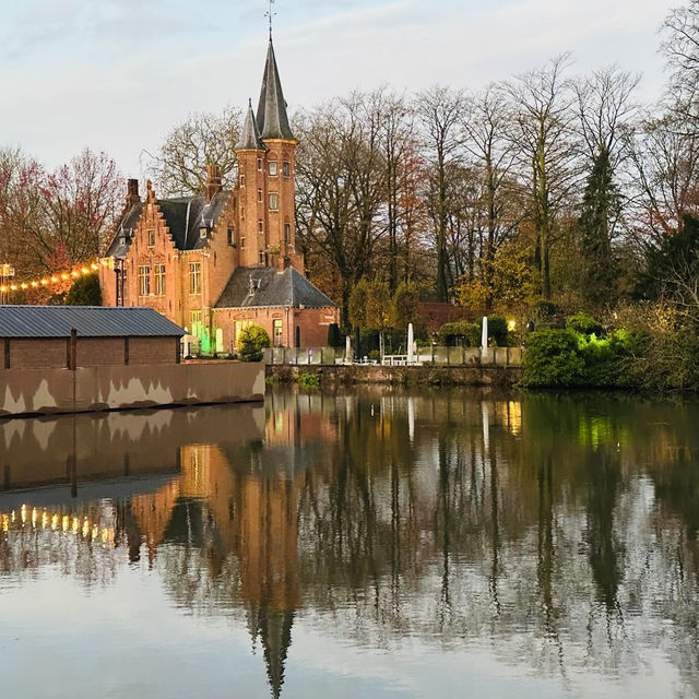 Lake of Love at Dusk: Bruges' Most Romantic Summer Evening