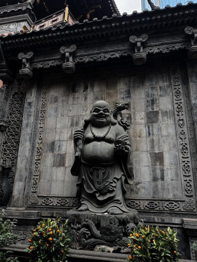 Luohan Temple วัดโบราณ ใจกลางเมืองฉงชิ่ง Luohan Temple วัดโบราณ ใจกลางเมืองฉงชิ่ง