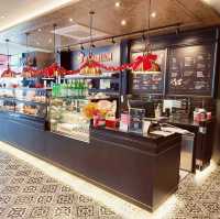 Black bixon cafe