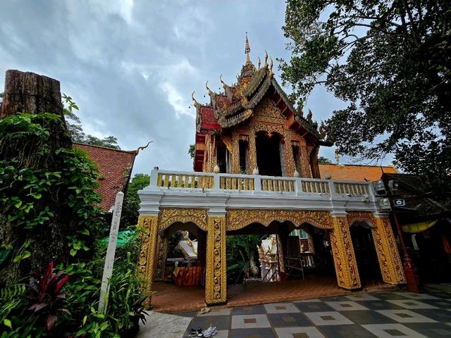 วัดพระธาตุดอยสุเทพ ศูนย์รวมจิตใจคนล้านนา