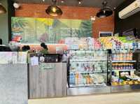 คาเฟ่ อเมซอล ปั๊ม ปตท. เก้าเส้ง