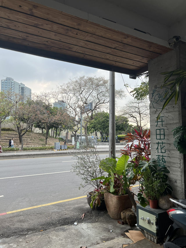 Liuchuan Riverside Walk