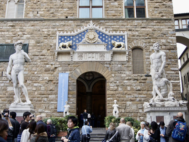 🌟 Loggia dei Lanzi – An Open-Air Gallery That Took My Breath Away