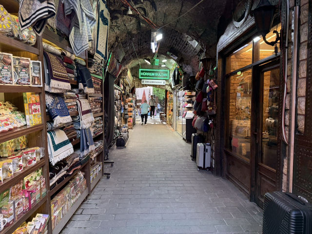 充滿異國風情的伊斯坦堡巨型市集🛍️