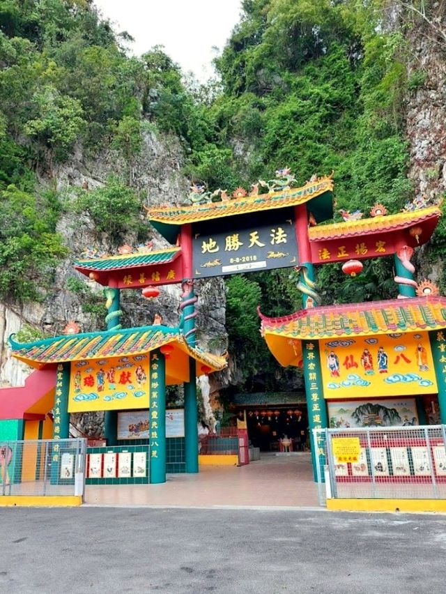 Huat Tian Keong Temple
