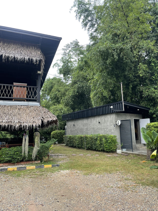 ใครมาปราจีนอยากให้ลองไปทานอาหารร้านนี้ อร่อย