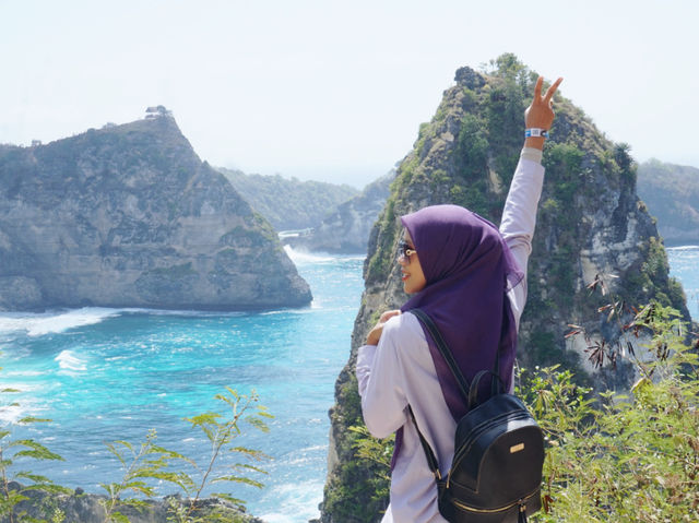 Treehouse Above the Sea – Finding Peace in Nusa Penida 🌊
