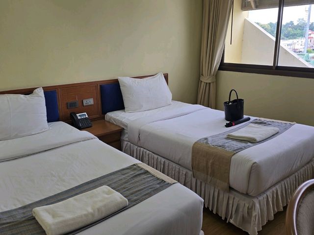 รีวิวโรงแรมภูพานเพลส จ.สกลนคร 
