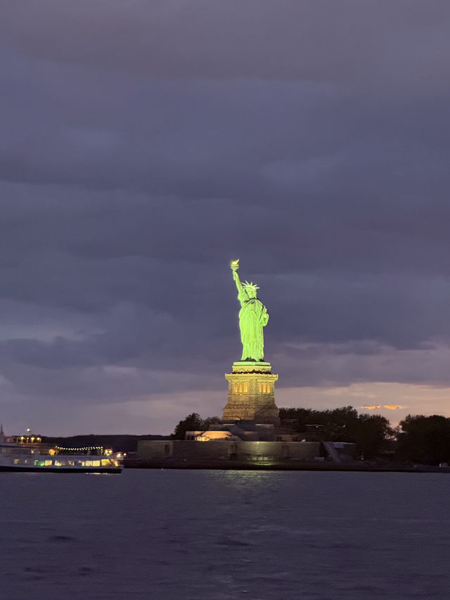  New York – the city of dreams, lights, and liberty!