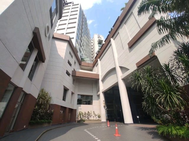 “Renaissance JB: Where Exceptional Service Meets Home Comfort”
