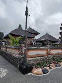 🌺 Ceremonial Reflections: A Walk Through Ulun Danu Beratan Park