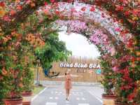 อุโมงค์เฟื่องฟ้า Blue Blue Beach Club 