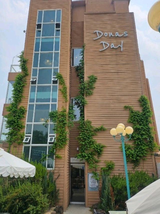 수원 오목천동 도나스데이, 달콤한 도넛과 여유