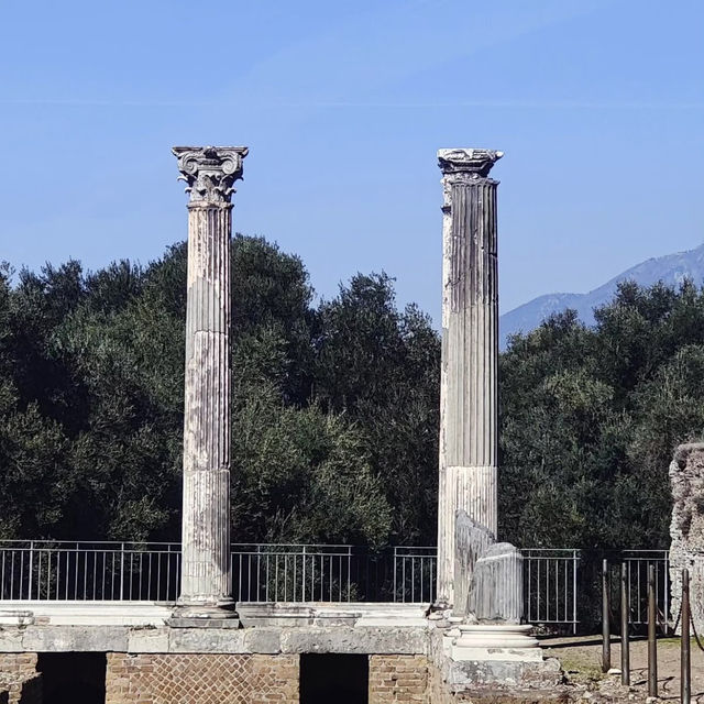 🏛️✨ A Solo Emperor’s Retreat: Villa Adriana – Rome’s Secret Architectural Wonderland 🏛️✨ A Solo Emperor’s Retreat: Villa Adriana – Rome’s Secret Architectural Wonderland