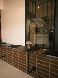 คาเฟ่มินิมอลเปิดใหม่ย่านศรีราชา