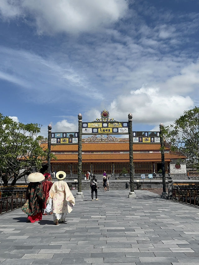 🏯✨ Exploring Hue’s Imperial City – A Royal Adventure! 🇻🇳