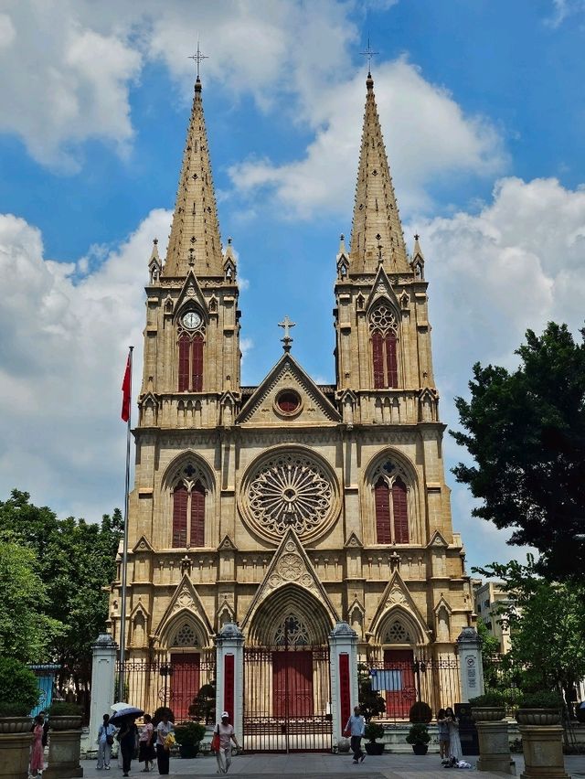 Exploring Guangzhou: The Heart of Canton Exploring Guangzhou: The Heart of Canton