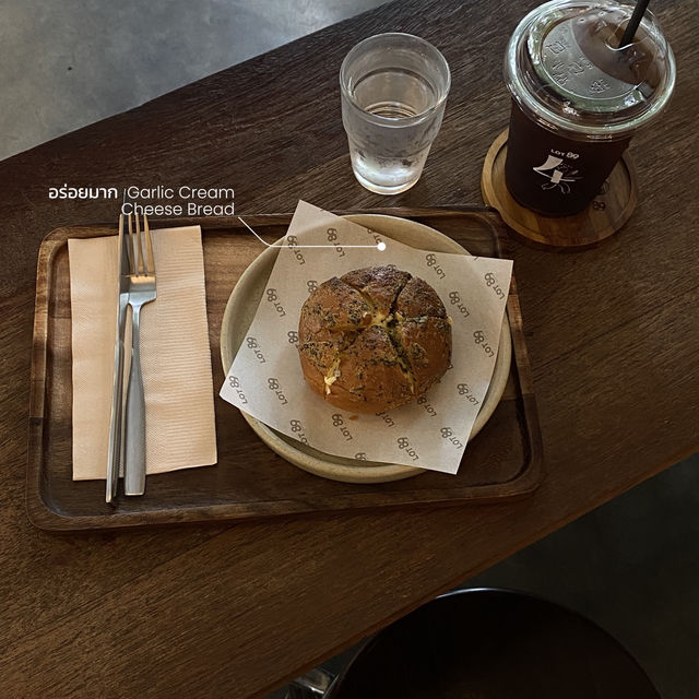 คาเฟ่ปลวกแดง LOT89 มู๊ดดีสไตล์ลอฟต์