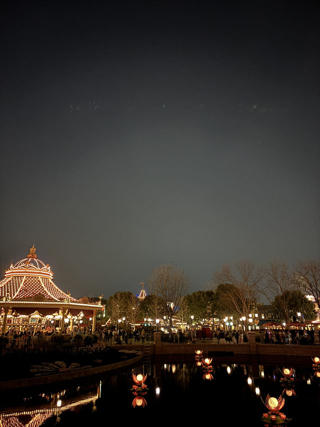 Shanghai Disneyland – ปราสาทใหญ่และพาเหรดสุดอลังกา Shanghai Disneyland – ปราสาทใหญ่และพาเหรดสุดอลังกา