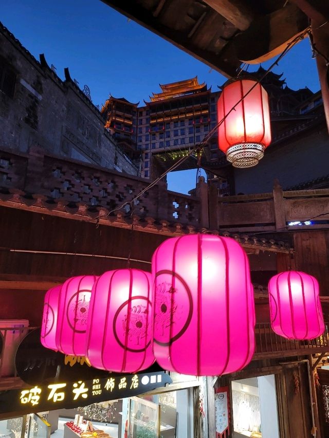 張家界夜遊72奇樓令人驚艷😯