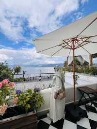 Erhai Lake - Cycling, Matcha + Coffee & Hydrangeas Cafe 