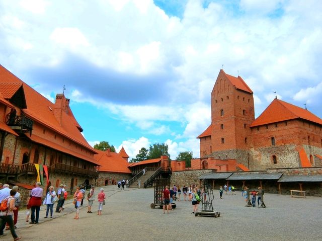 【リトアニア🇱🇹】湖に浮かぶ城🏰トラカイ島城